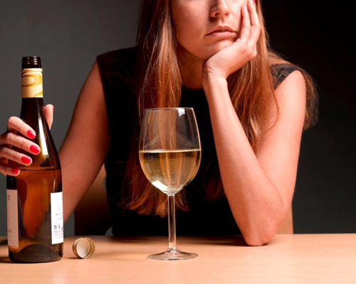 Анонимное лечение женского алкоголизма в Бологом